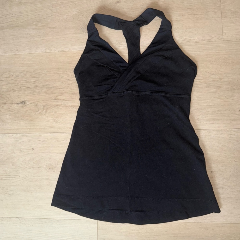 Elegant Black Lululemon Tank Top
